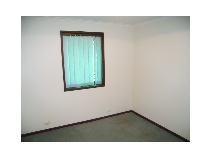 13 Neville Street, Latham ACT 2615