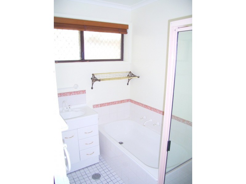 13 Neville Street, Latham ACT 2615