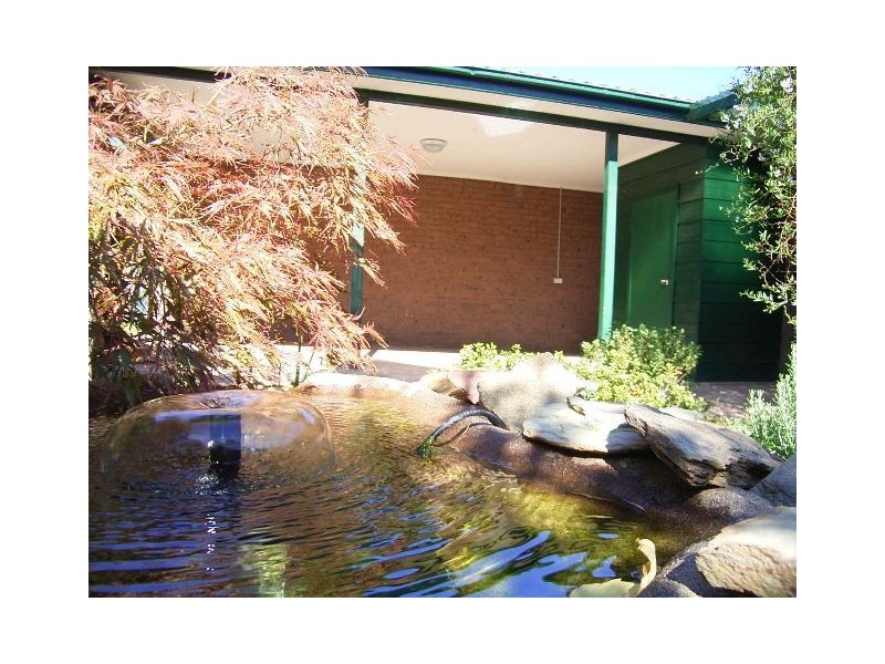 27 Hallan Close, Swinger Hill ACT 2606