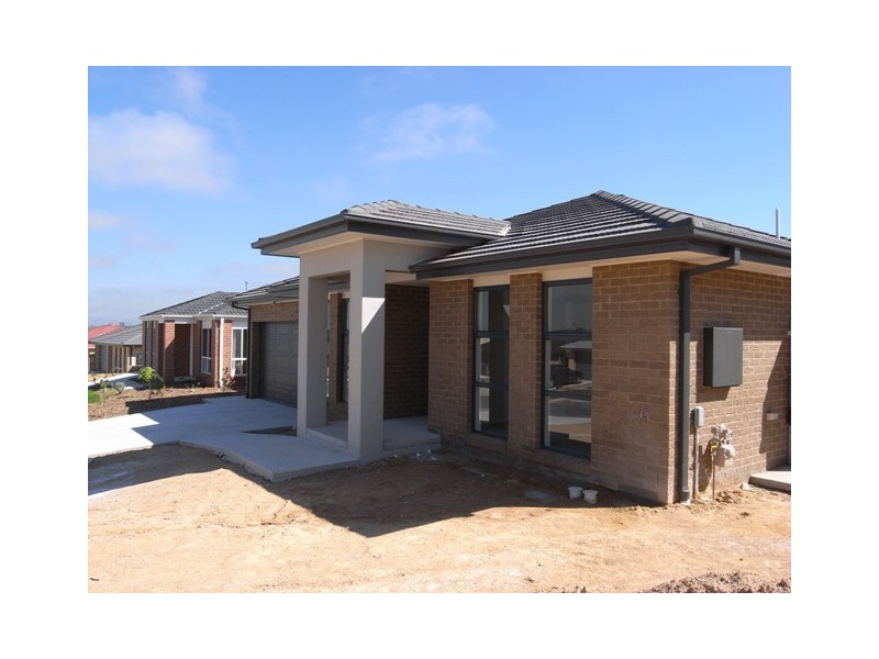 4 Keaney Street, Macgregor ACT 2615