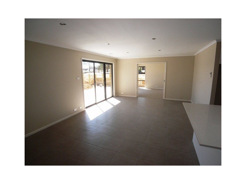 4 Keaney Street, Macgregor ACT 2615