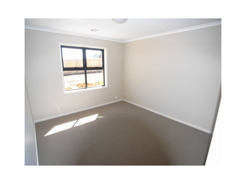 4 Keaney Street, Macgregor ACT 2615