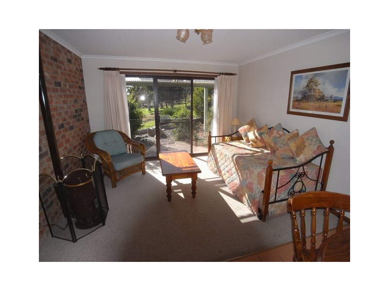 Via Federal Highway, Sutton NSW 2620