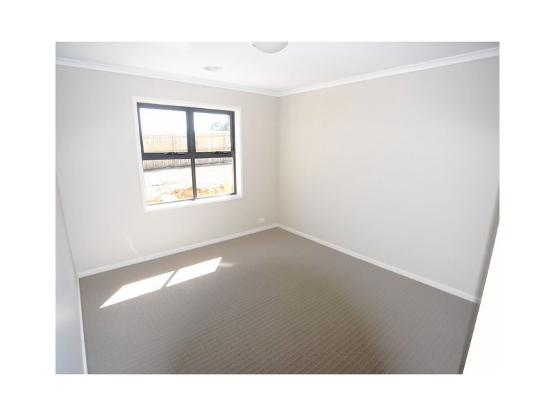 4 Keaney Street, Macgregor ACT 2615