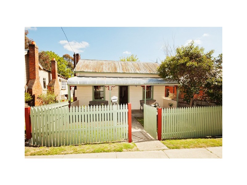 24 Isabella Street, Queanbeyan NSW 2620