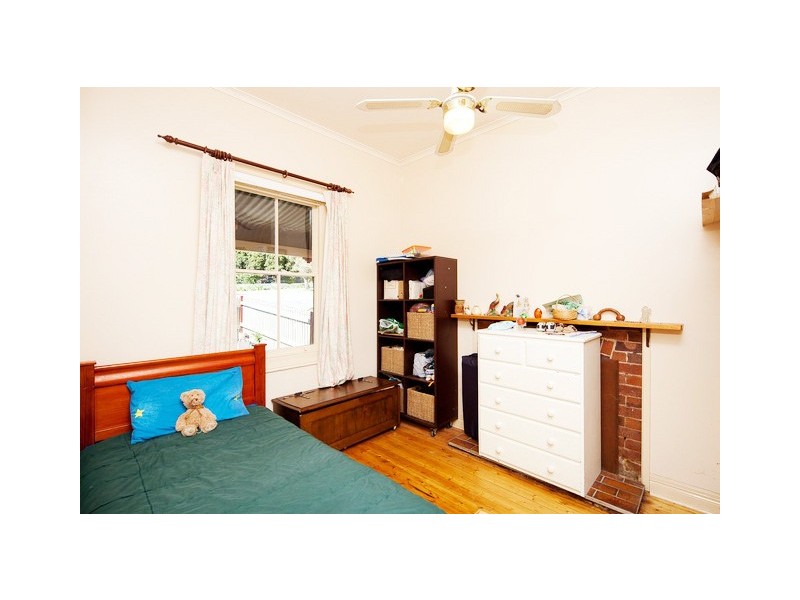 24 Isabella Street, Queanbeyan NSW 2620