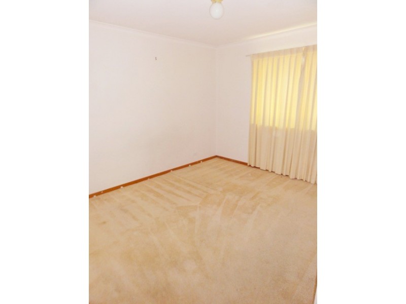 2/28 Ringrose Crescent, Isaacs ACT 2607