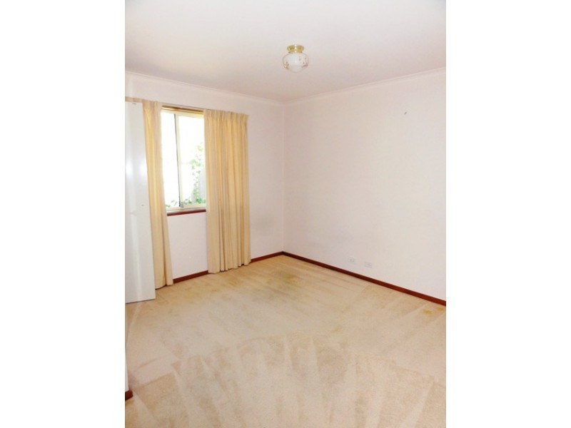 2/28 Ringrose Crescent, Isaacs ACT 2607