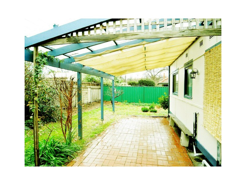 18 Marlee Place, Narrabundah ACT 2604