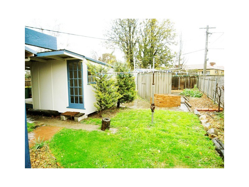 18 Marlee Place, Narrabundah ACT 2604