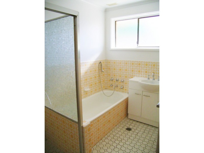 4 Kingham Place, Charnwood ACT 2615