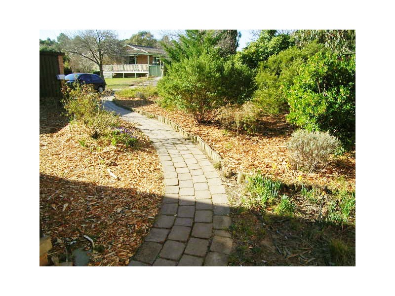 4 Kingham Place, Charnwood ACT 2615