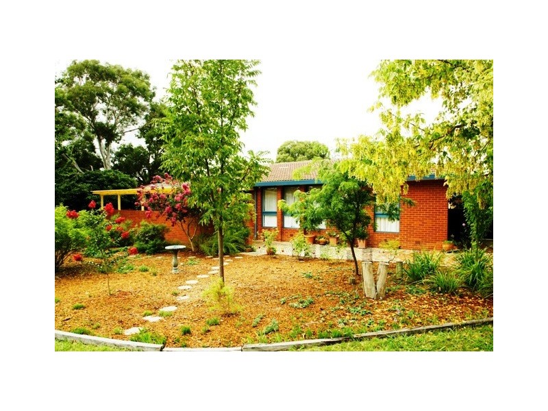 1 Phillips Place, Latham ACT 2615