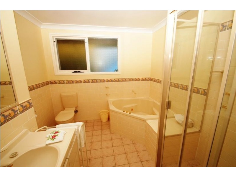 1 Phillips Place, Latham ACT 2615