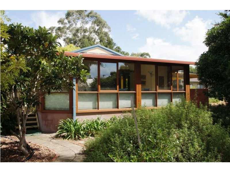 1 Phillips Place, Latham ACT 2615