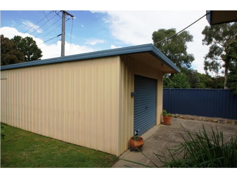 1 Phillips Place, Latham ACT 2615