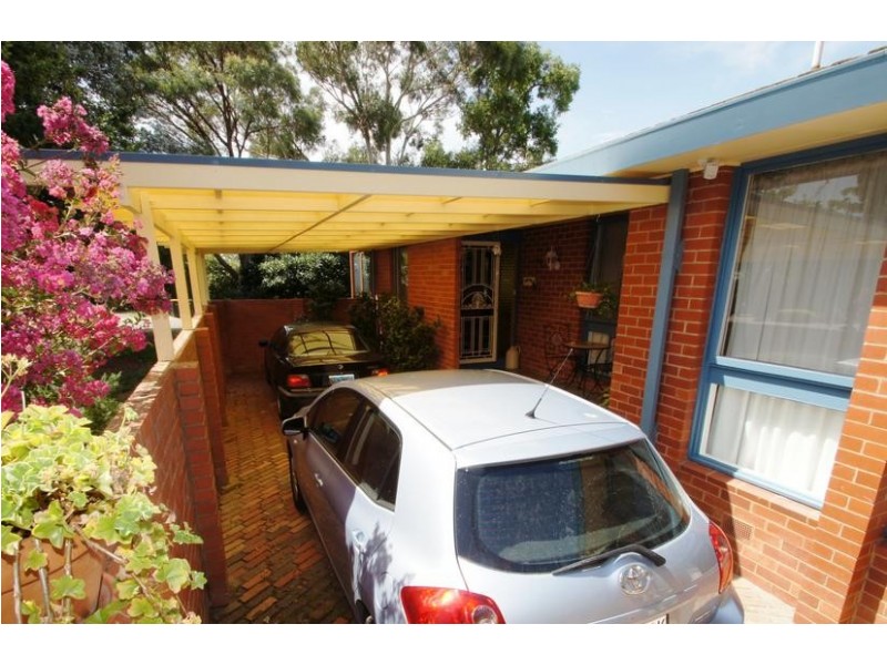 1 Phillips Place, Latham ACT 2615