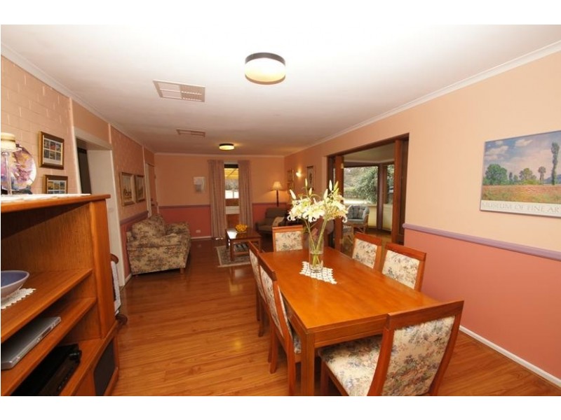 1 Phillips Place, Latham ACT 2615