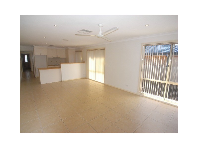 6 Wallaman, Harrison ACT 2914