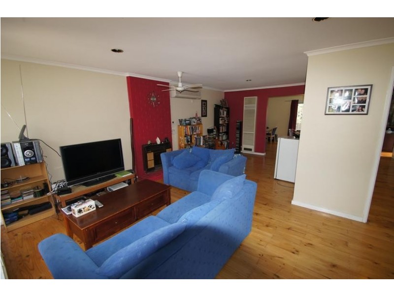 10 Milford Street, Latham ACT 2615