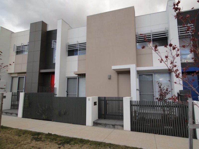 8 Chance Street, Crace ACT 2911