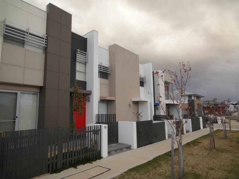 8 Chance Street, Crace ACT 2911