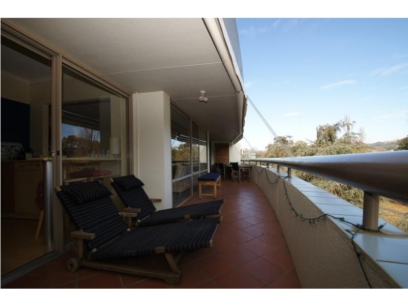 E5/2 Currie Cresent, Kingston ACT 2604