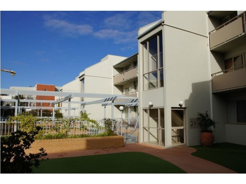 E5/2 Currie Cresent, Kingston ACT 2604