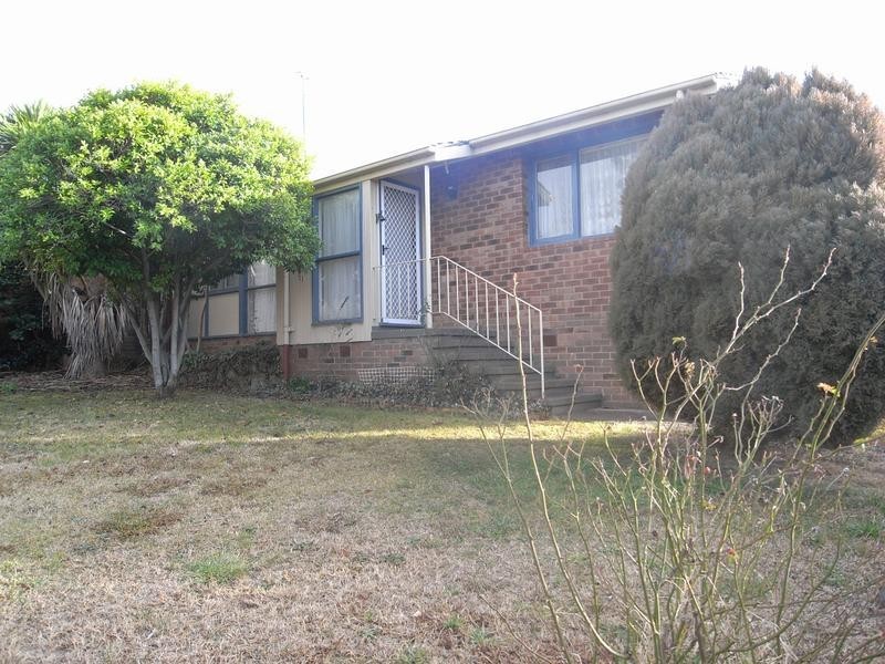 51 Tallara Parkway, Narrabundah ACT 2604