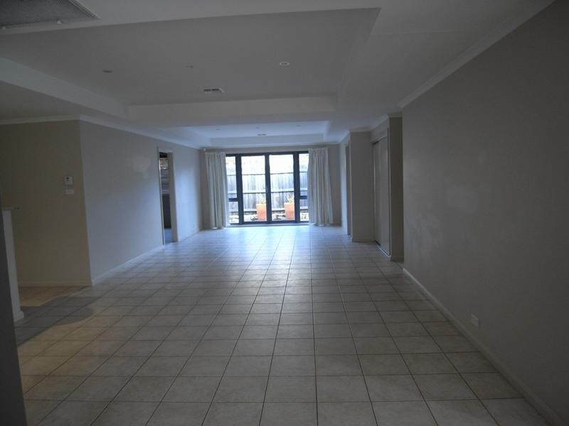 109/50 Ellenborough Street, Lyneham ACT 2602