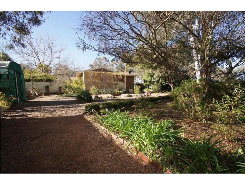 16 Schaffer Place, Charnwood ACT 2615