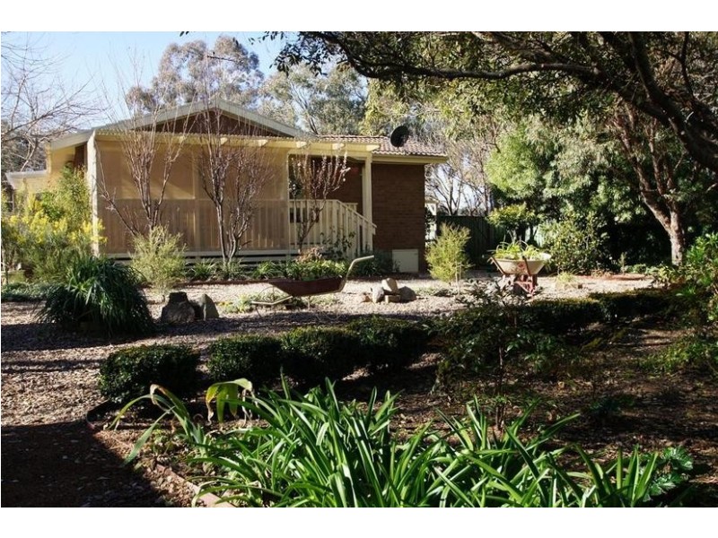 16 Schaffer Place, Charnwood ACT 2615