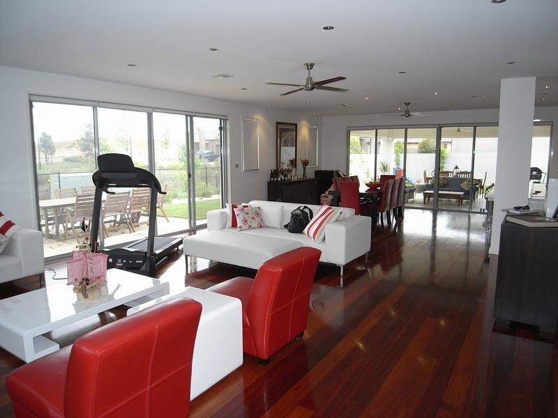 17 Bungle Bungle Crescent, Harrison ACT 2914