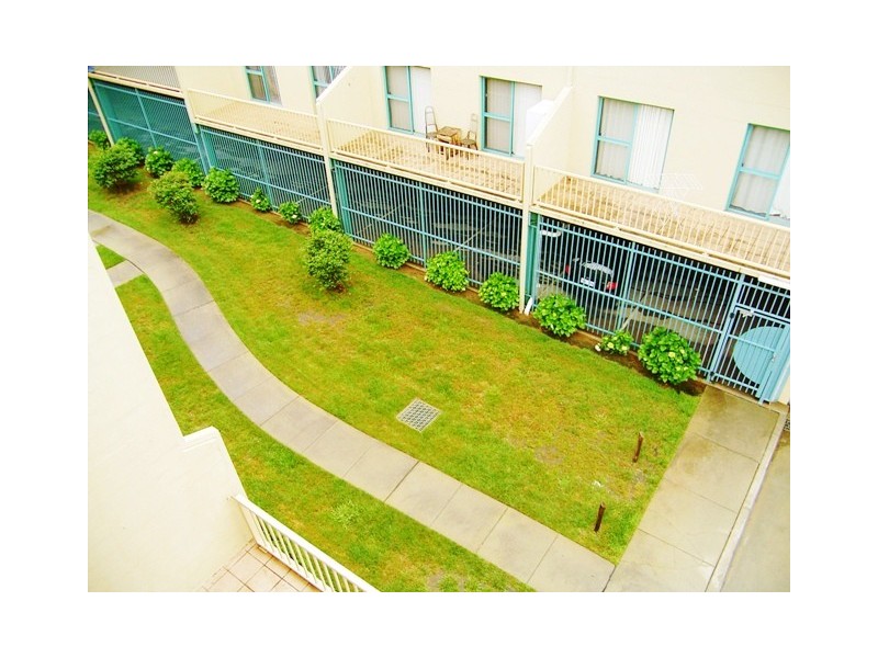 72/53 McMillan Cresent, Griffith ACT 2603
