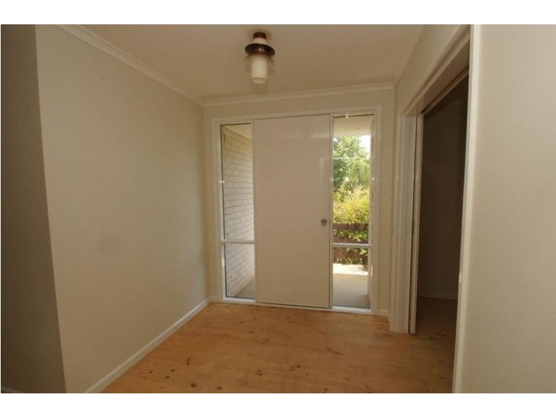 121 Osburn Drive, Macgregor ACT 2615
