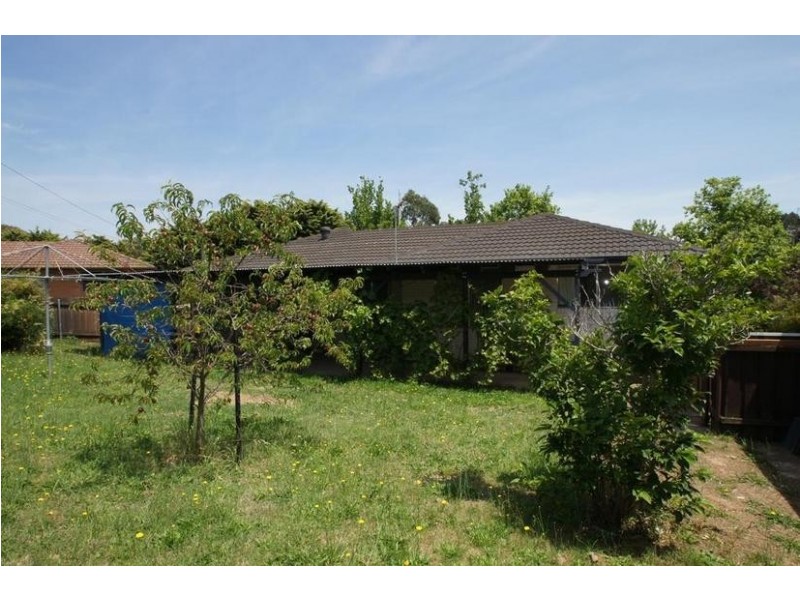 121 Osburn Drive, Macgregor ACT 2615