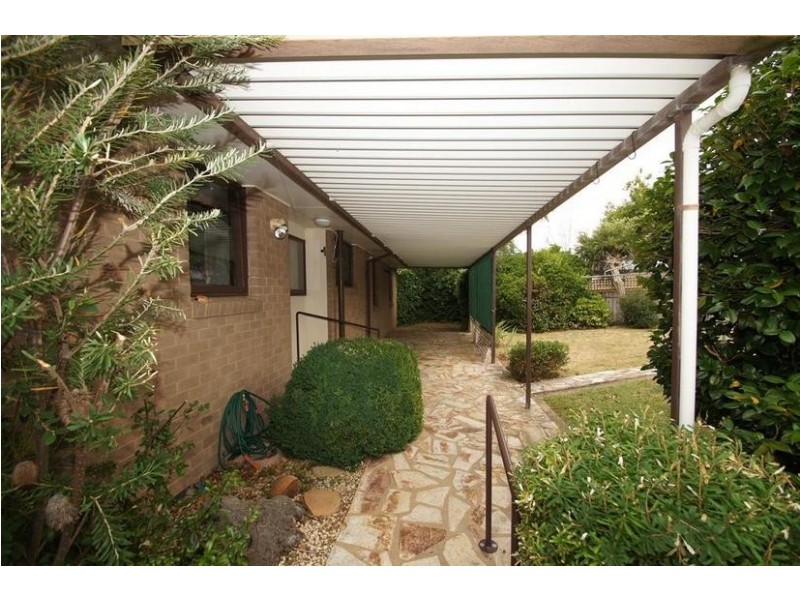 14 Phillips Place, Latham ACT 2615