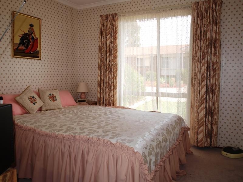 2/25 Blakey Close, Monash ACT 2904