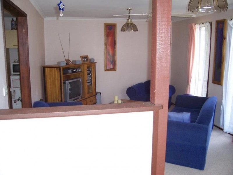 8 McGhie Place, Latham ACT 2615