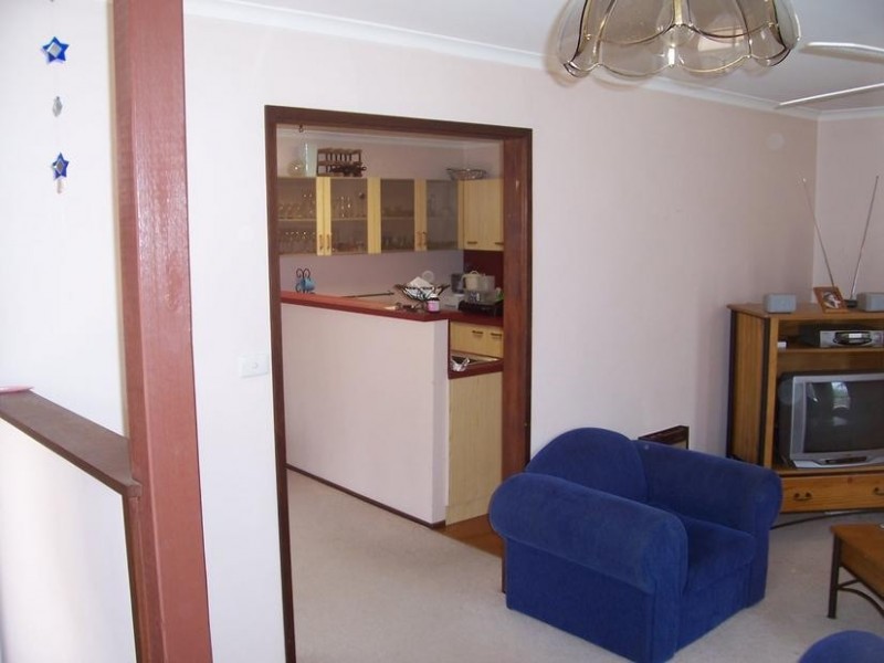 8 McGhie Place, Latham ACT 2615