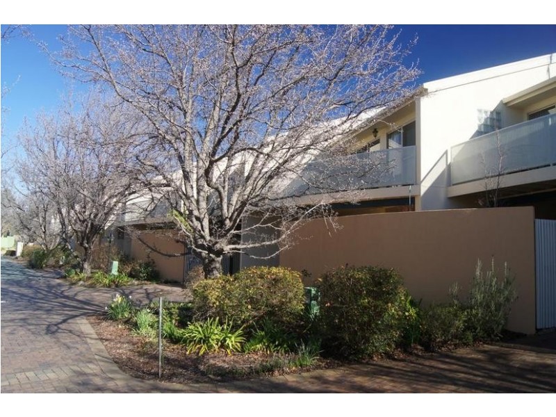 6/17 Fernyhough Crescent, Lyneham ACT 2602