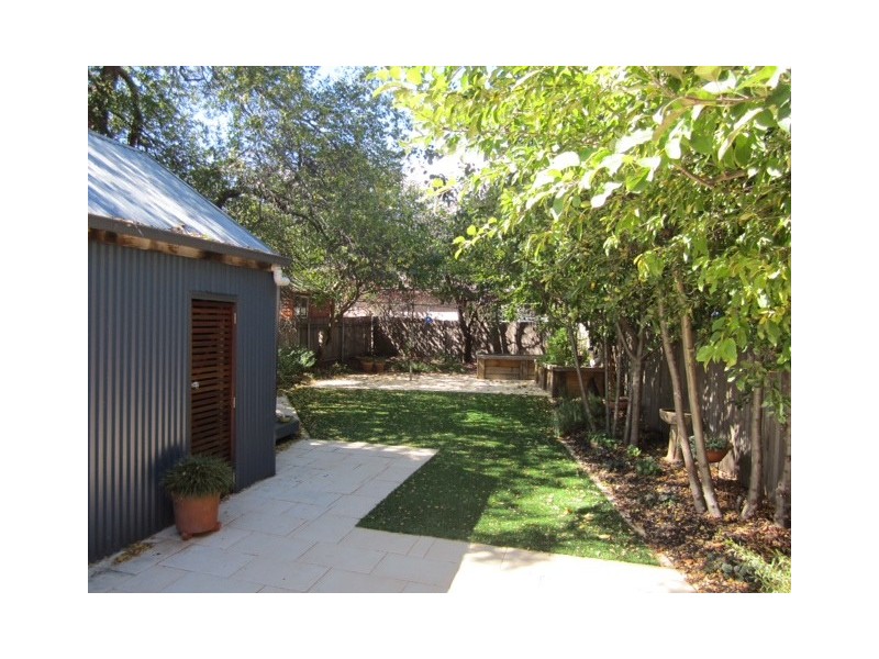 6 Dumaresq Street, Dickson ACT 2602