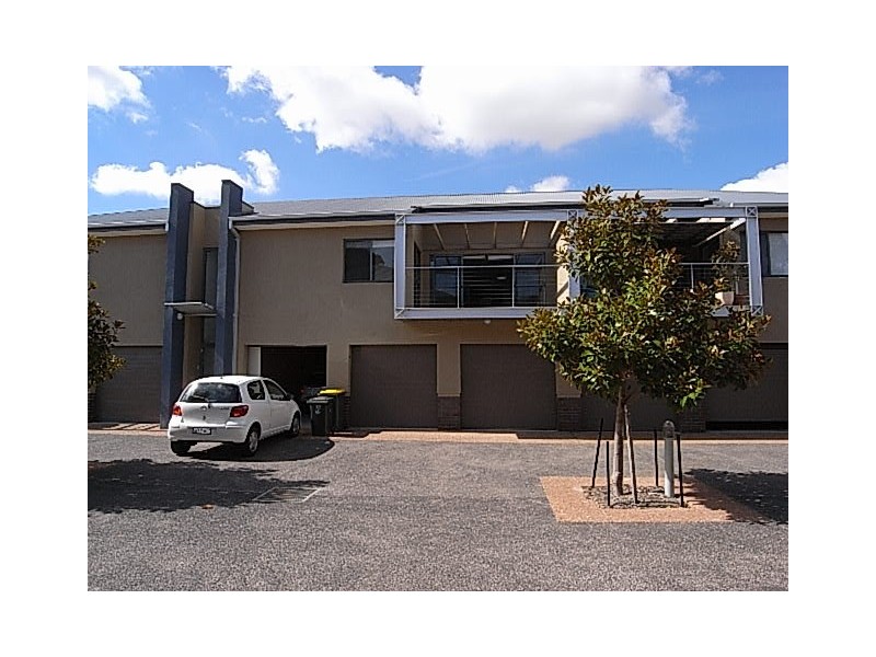 17/25 Jerrabombera Avenue, Narrabundah ACT 2604