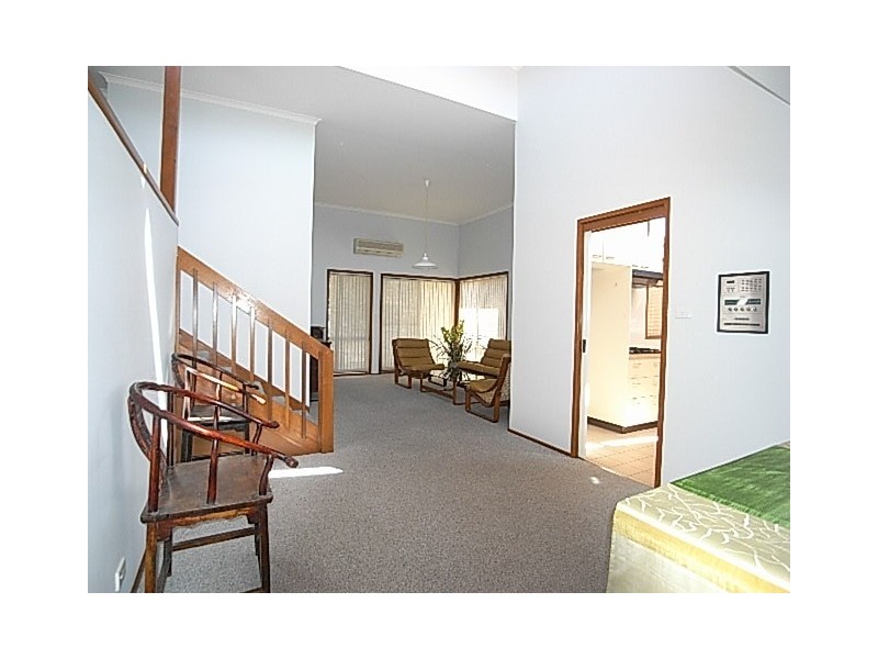 11/92 Julia Flynn Avenue, Isaacs ACT 2607