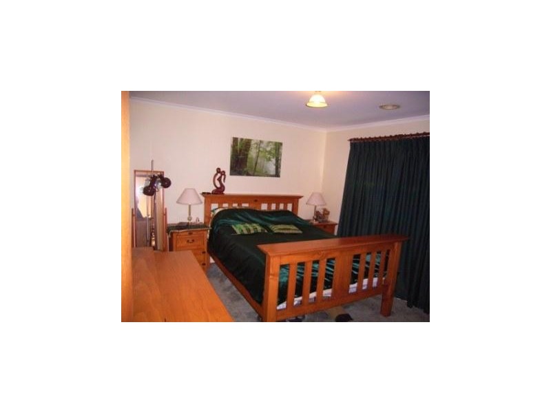 6 Thorpe Street, Florey ACT 2615