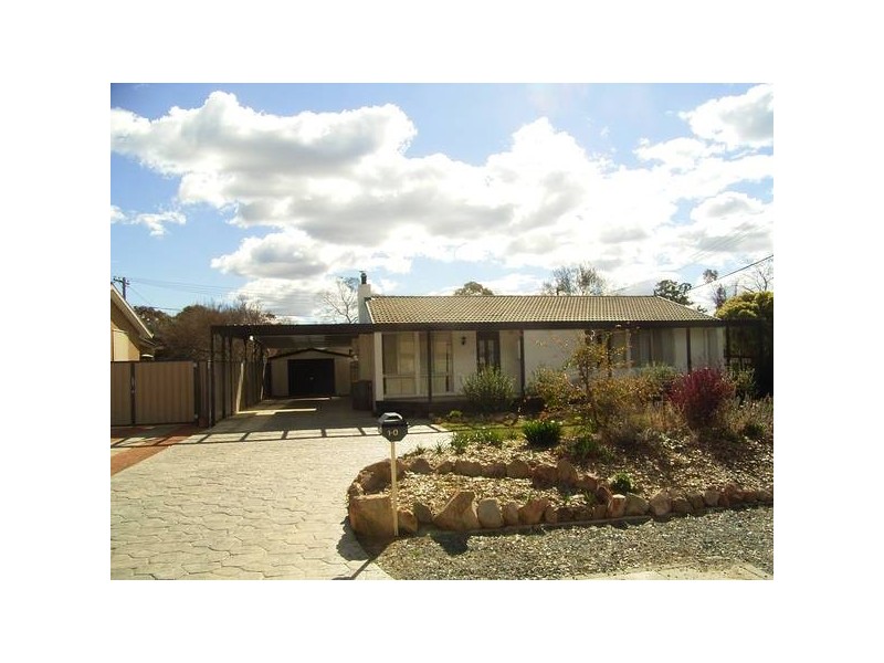 10 Milford Street, Latham ACT 2615