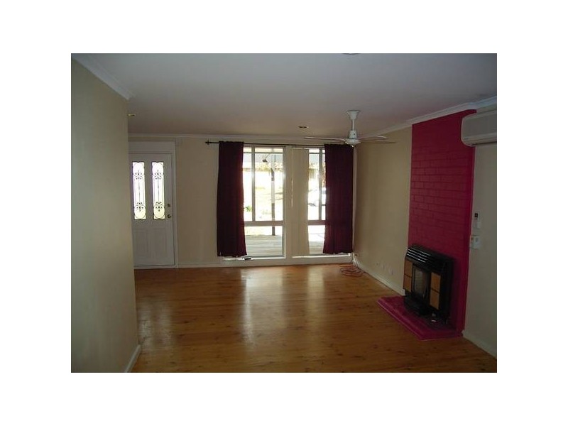 10 Milford Street, Latham ACT 2615