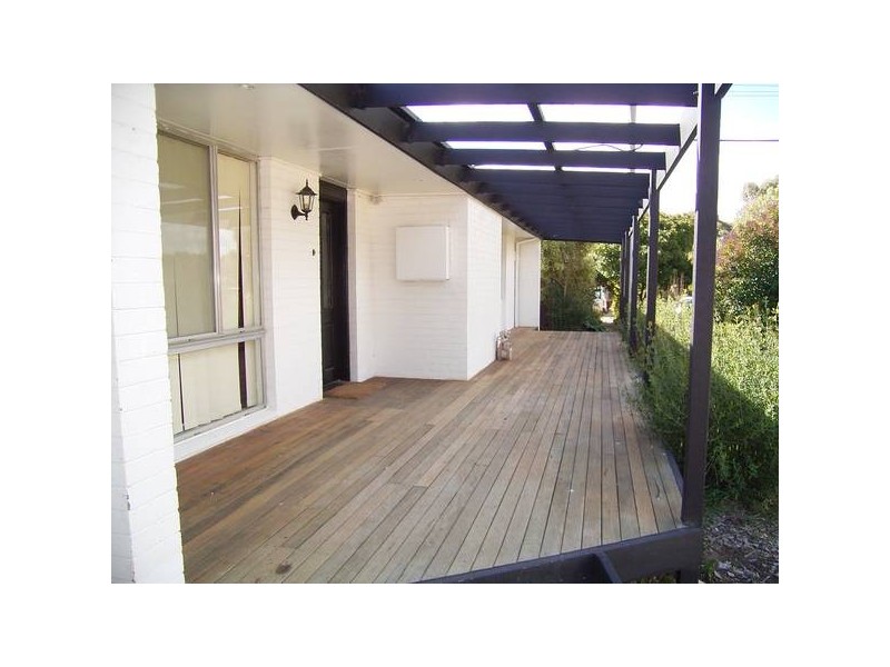 10 Milford Street, Latham ACT 2615