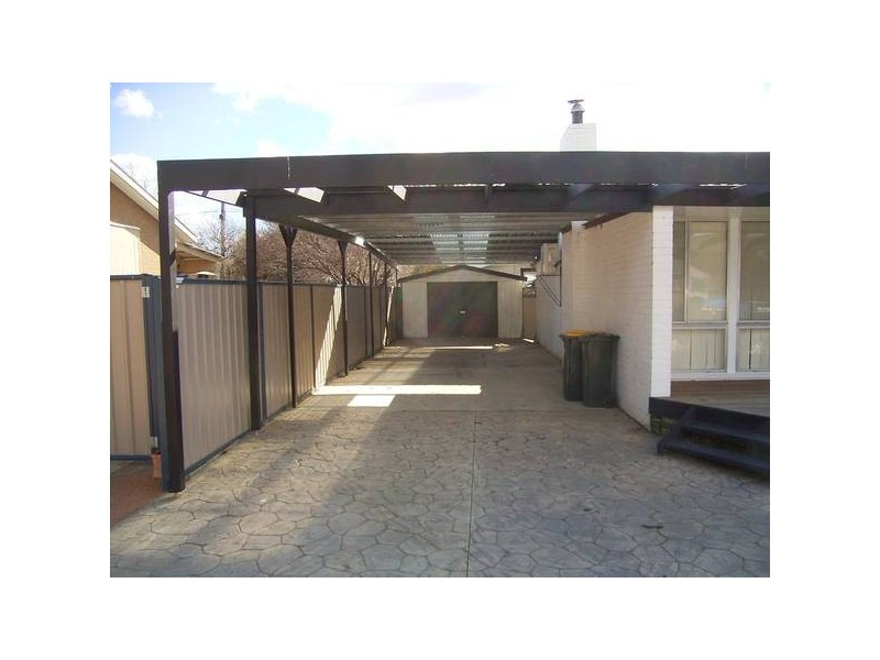 10 Milford Street, Latham ACT 2615