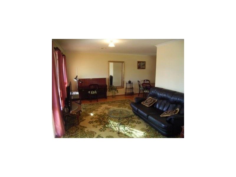 6 Thorpe Street, Florey ACT 2615